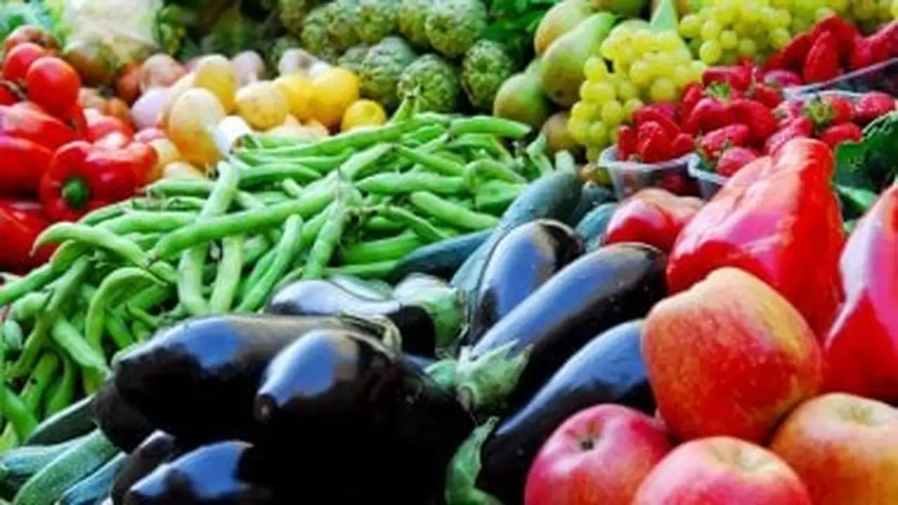 أسعار الخضراوات والفاكهة والأسماك والدواجن في الفيوم اليوم الثلاثاء وترتيب تأثيرها على السوق المحلي